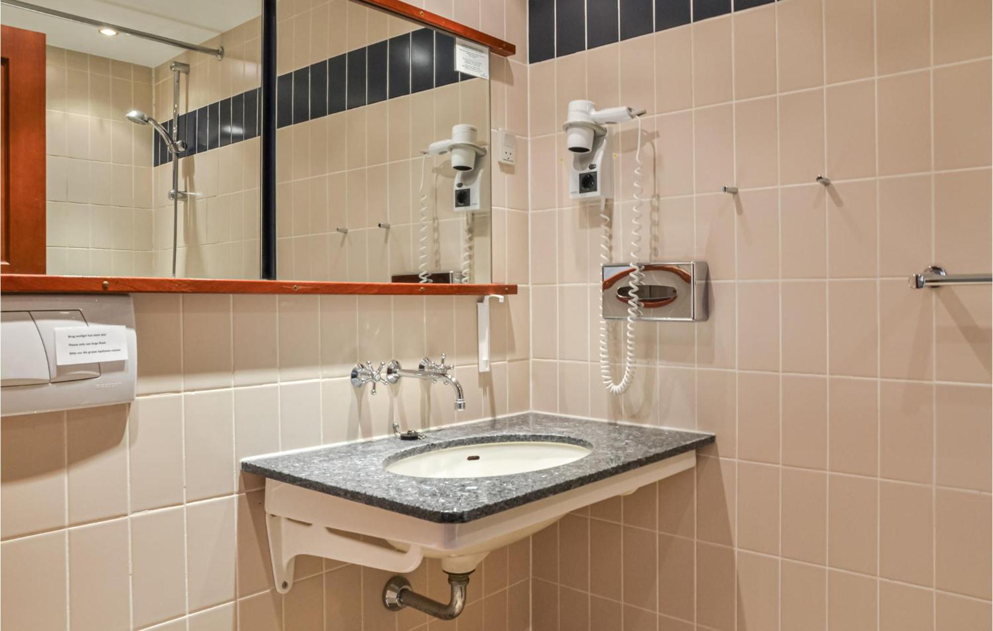 Nice Apartment In Helsingor With Wifi Екстер'єр фото